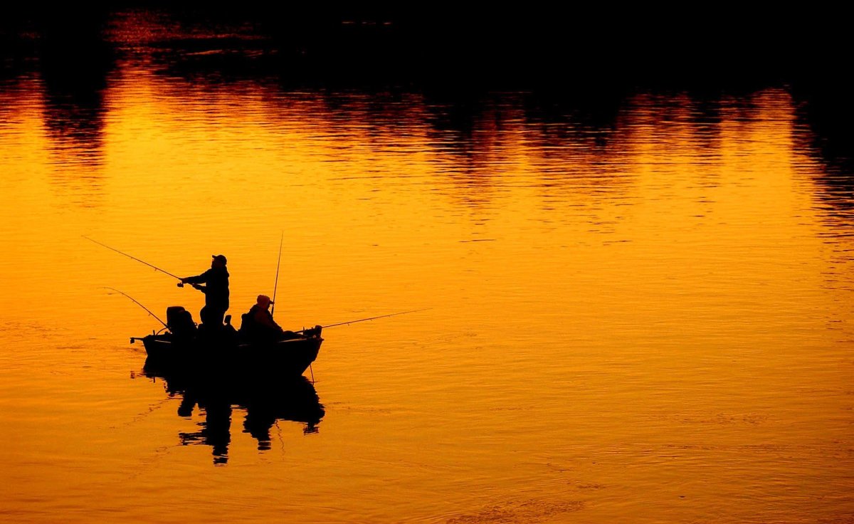 Рыбак в лодке