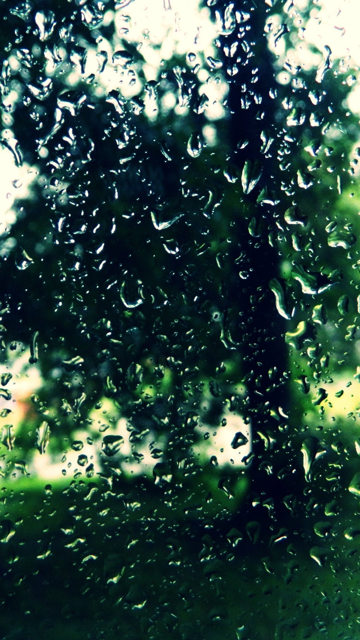 Мокрое стекло капельки воды