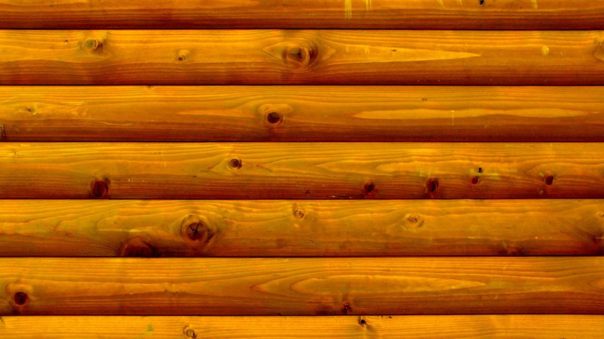 Стена из бревен