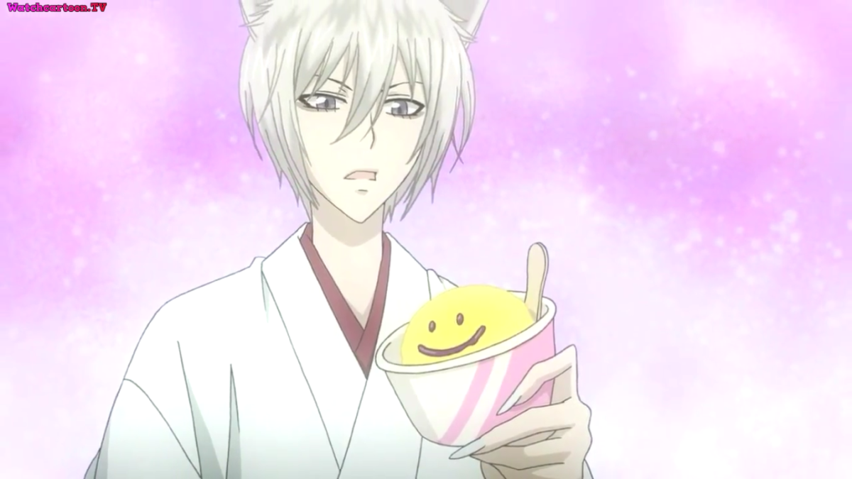 Томоэ в белом халате