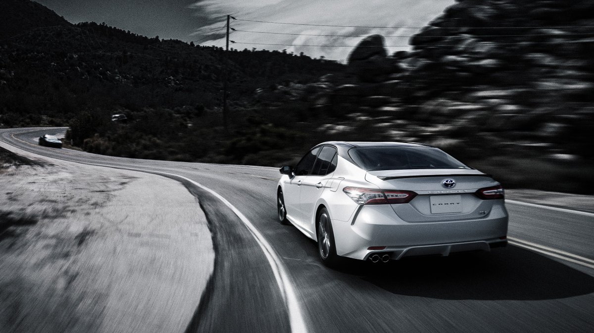 Тойота Камри 4