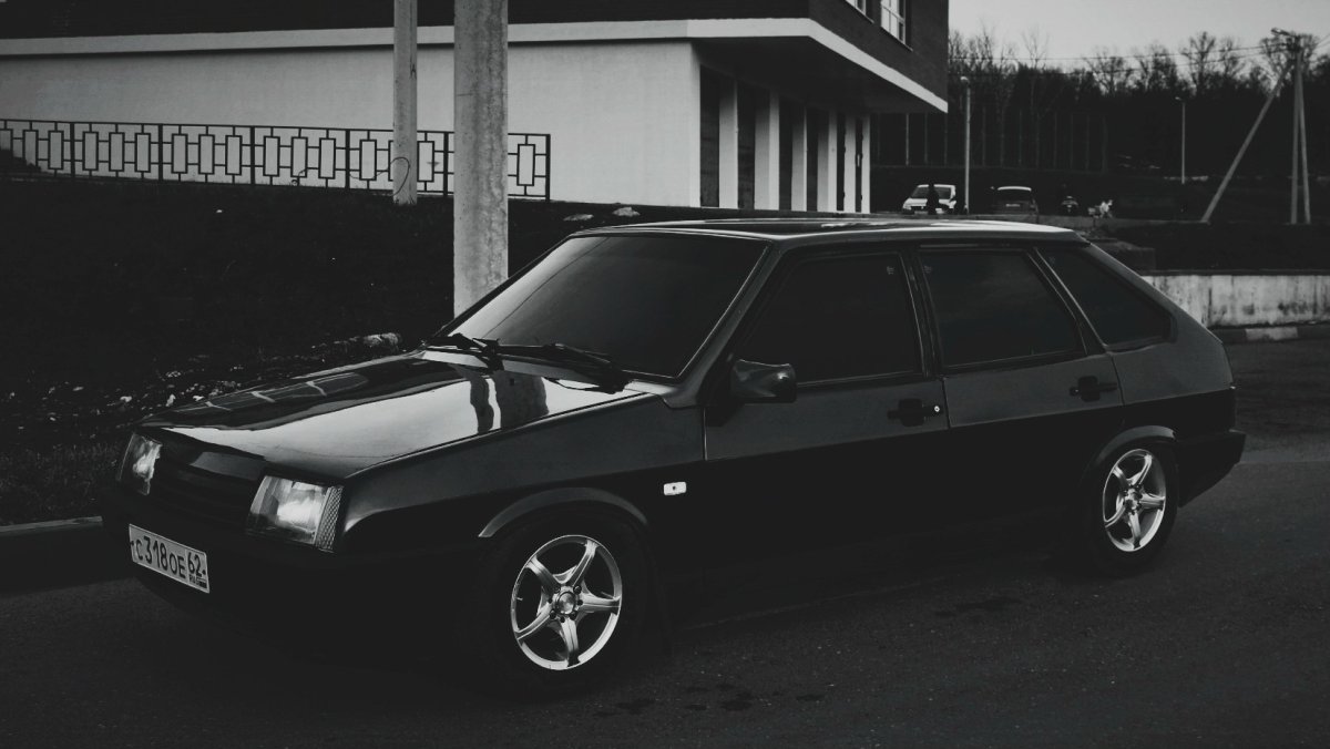 ВАЗ 2109 черная бандитка