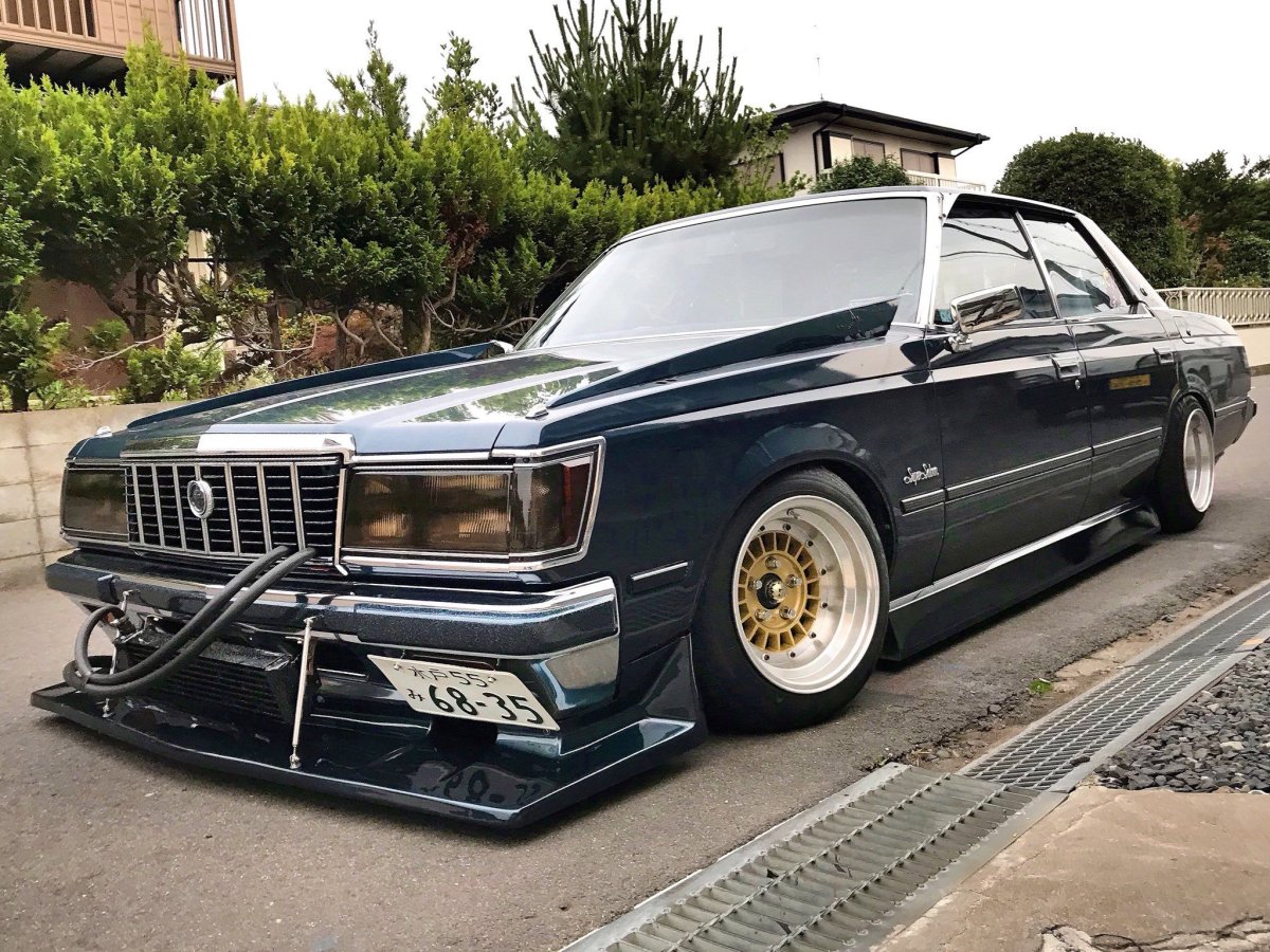 Toyota Crown ms130