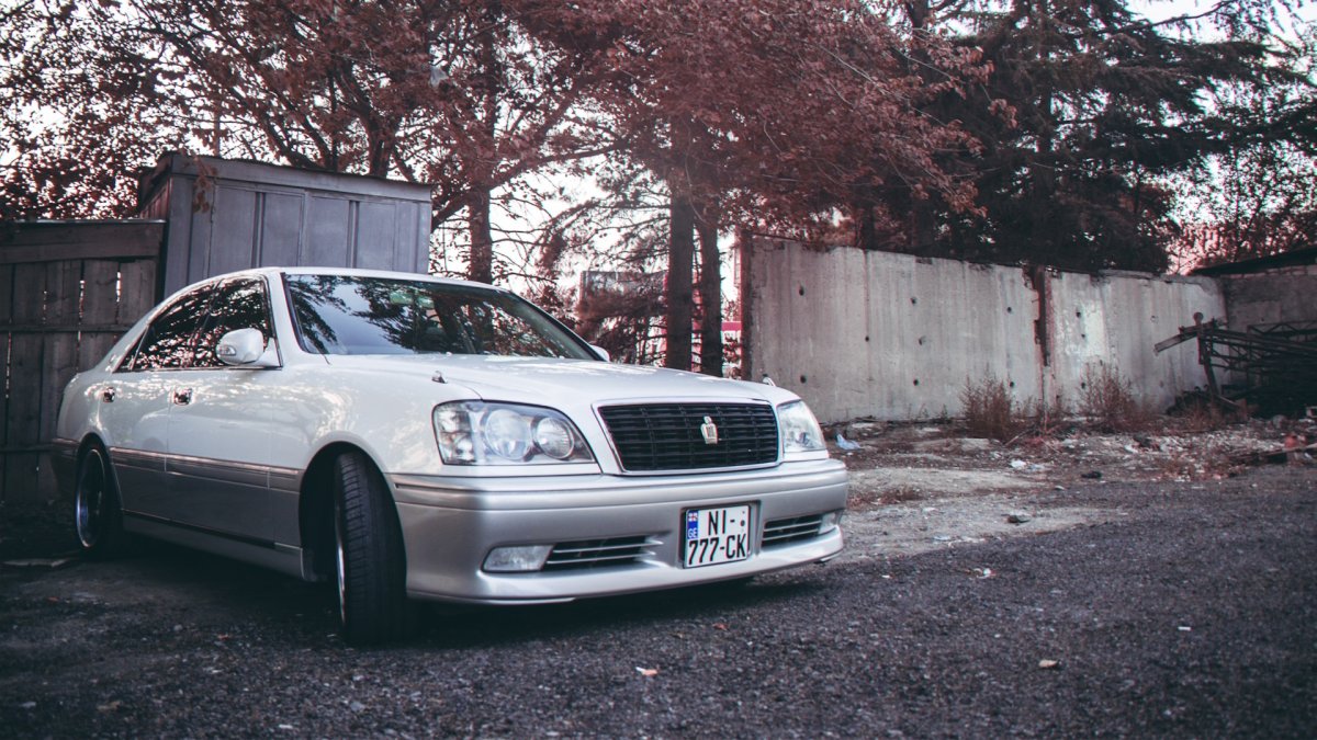 Toyota Crown Majesta 2000 стенс