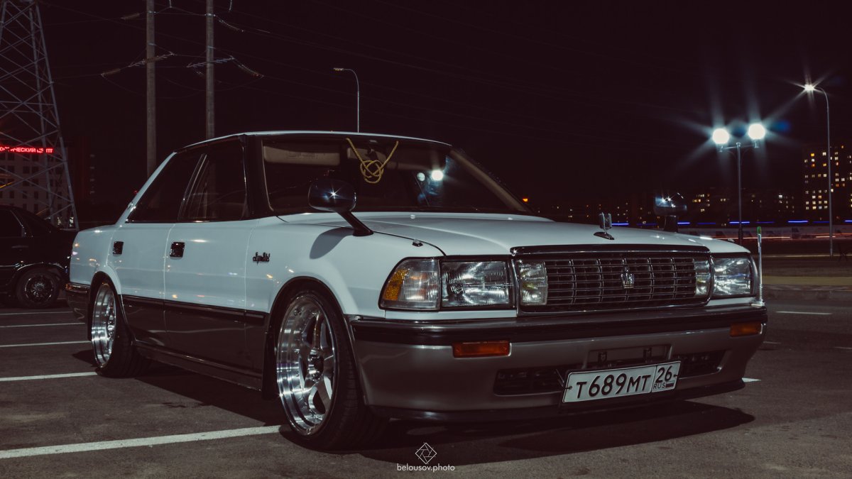 Toyota Crown s130