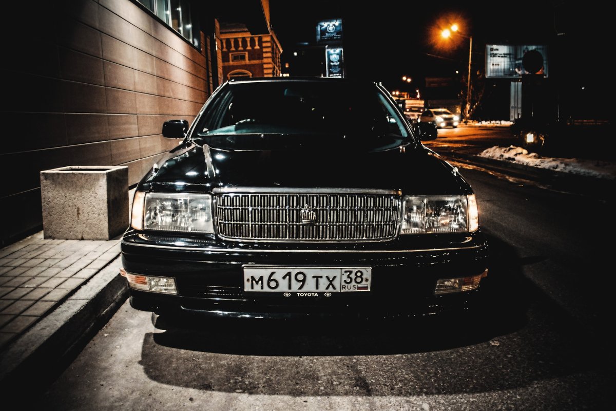 Toyota Crown s130