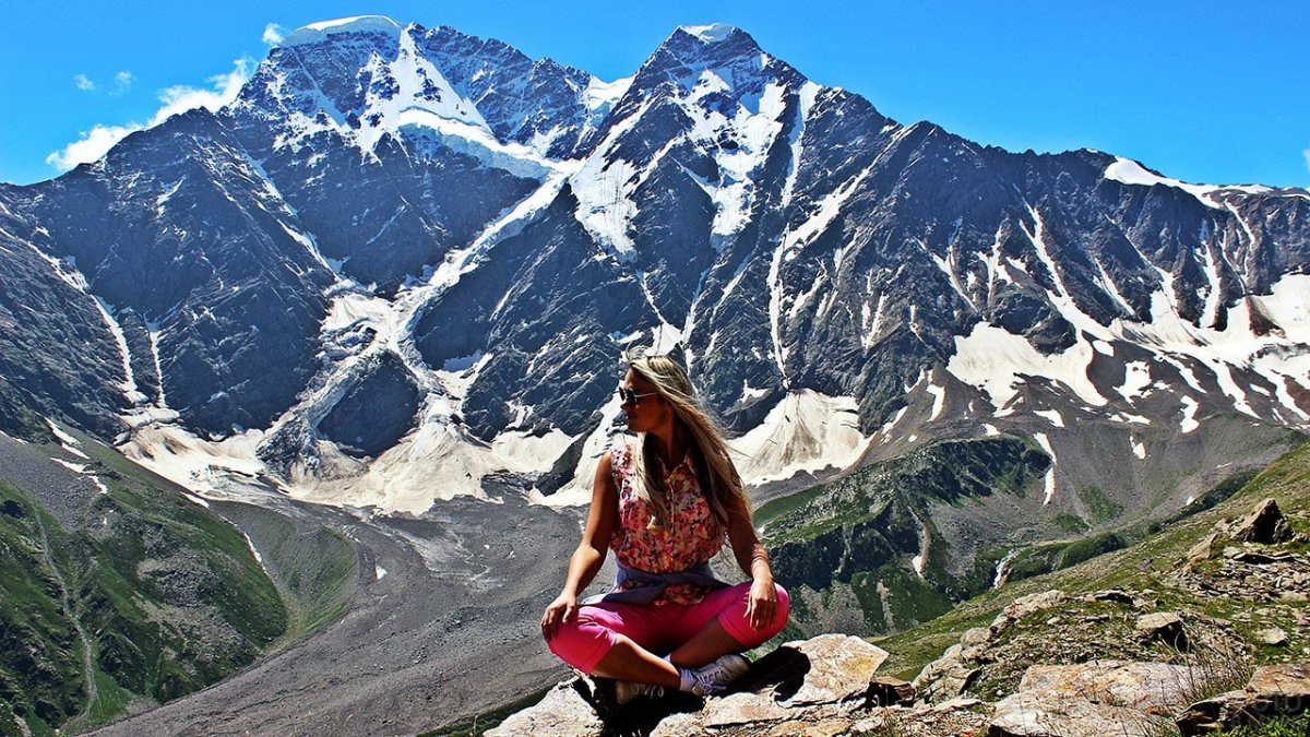 Кавказ Приэльбрусье туристы лето