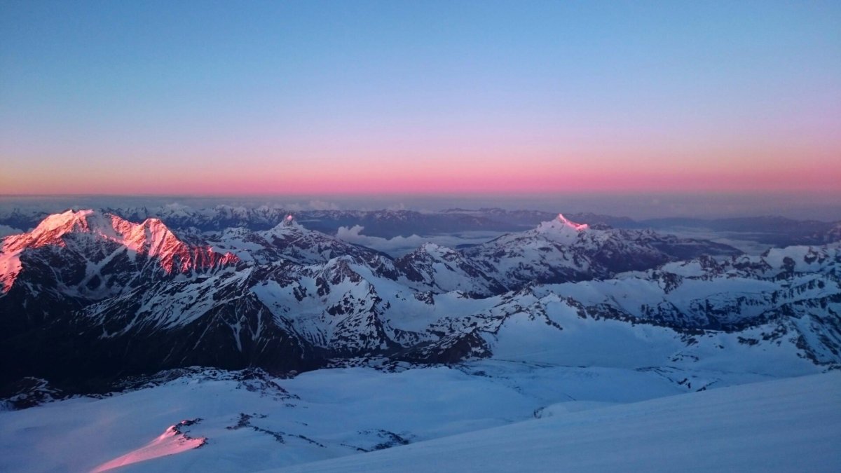 Панорама Кавказского хребта с Эльбруса