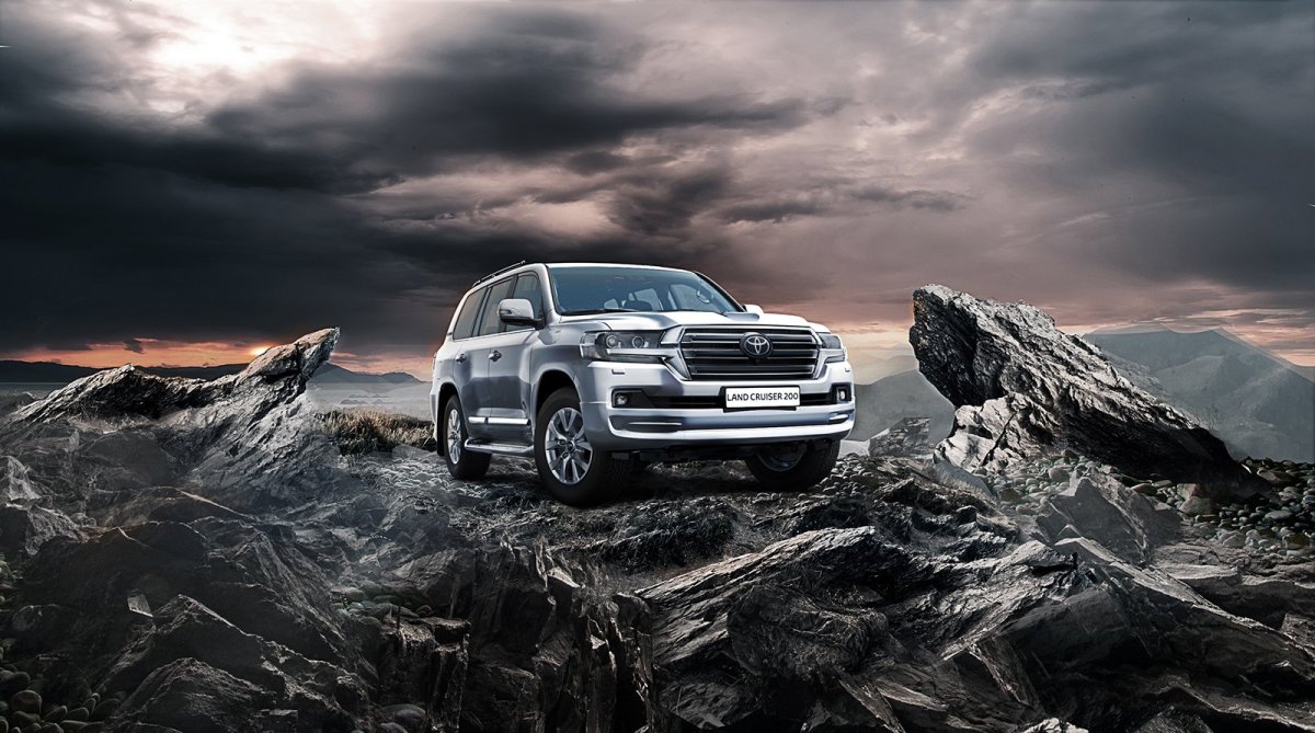 Тойота ленд Крузер 200 в горах