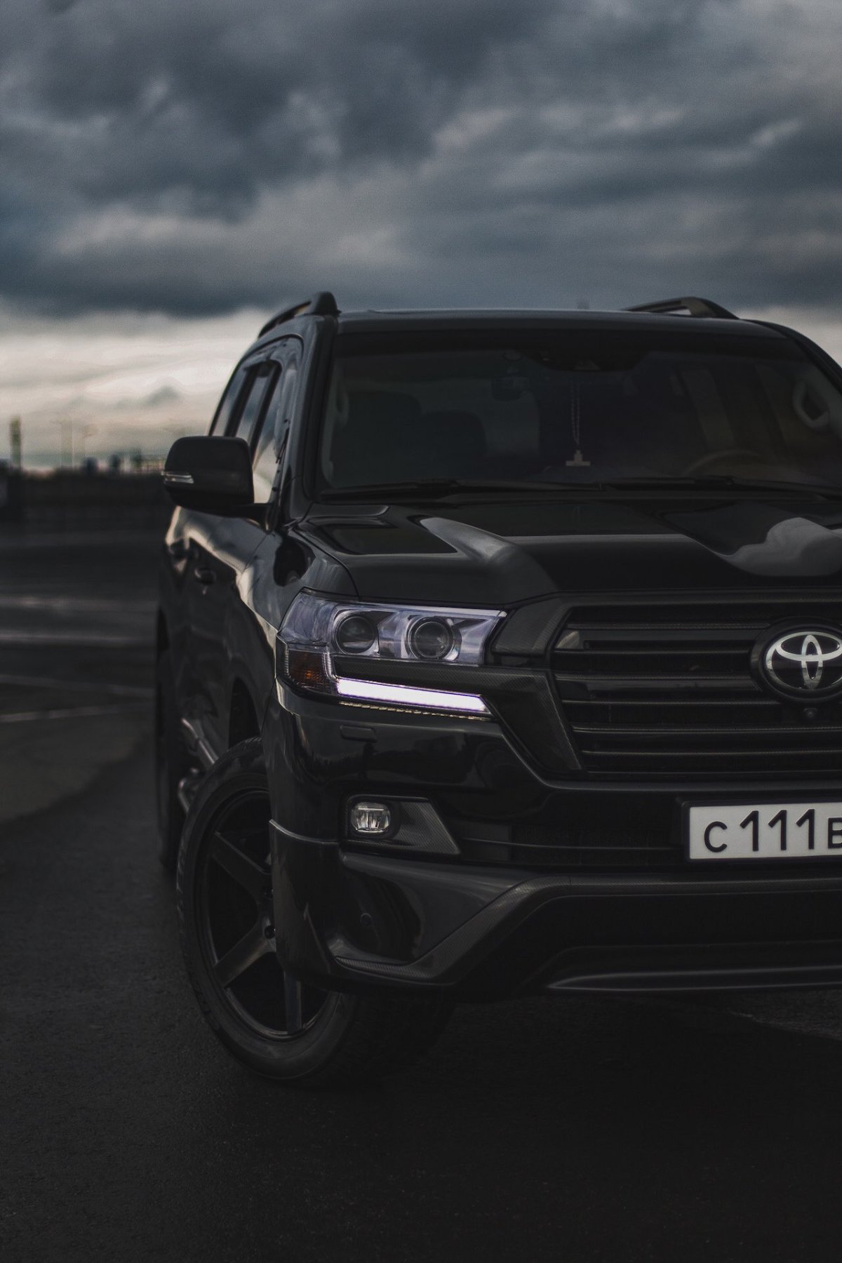 Toyota lc200 черный