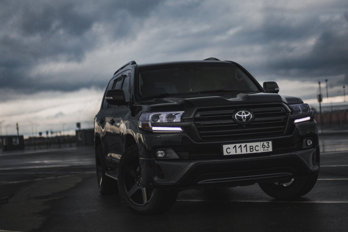 Четкий ленд Крузер 200