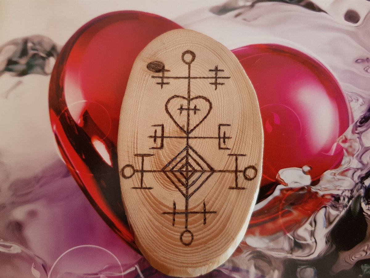 Заставка на телефон для привлечения любви