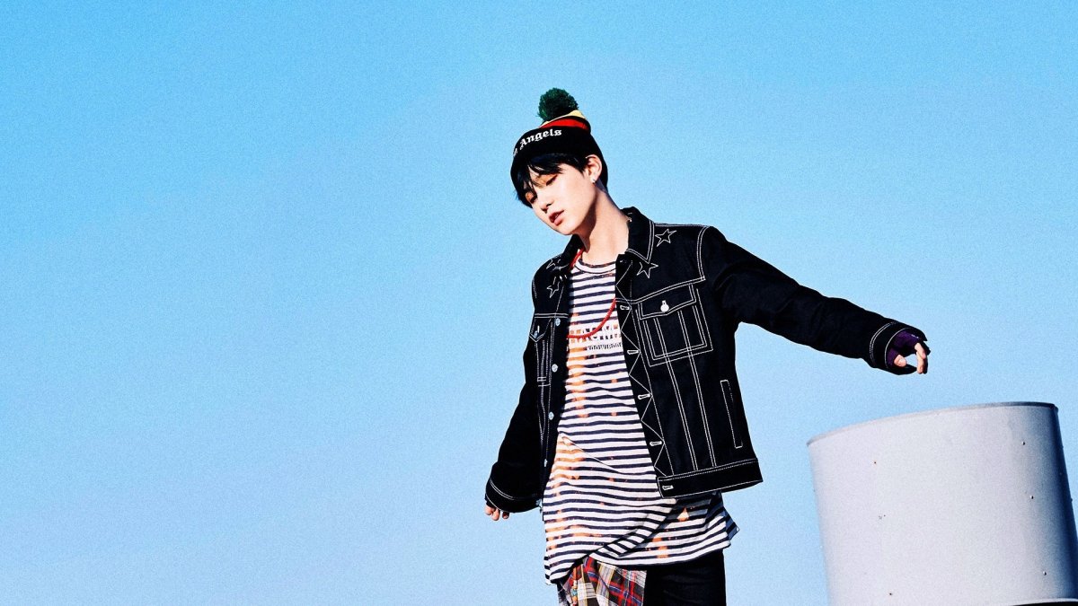 БТС Шуга фон