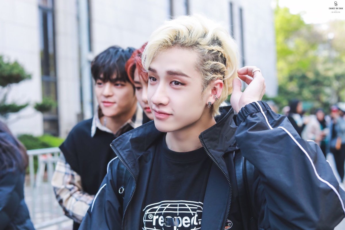 Феликс Stray Kids и Тэхен BTS