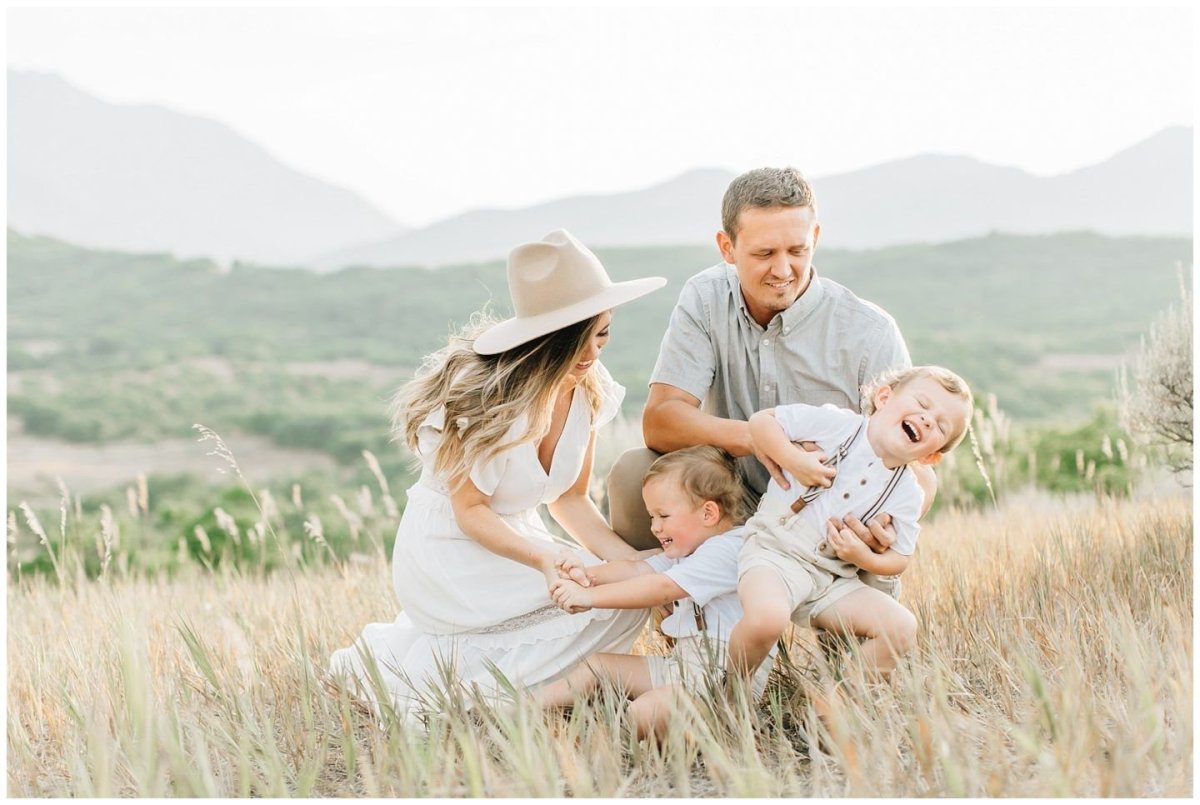 Семья в поле