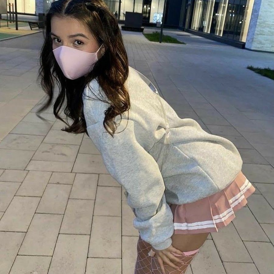 Стримерша Амина тендерлибае