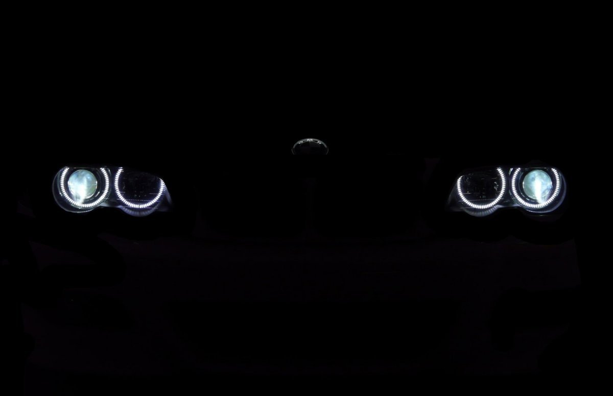 BMW m5 e60 ангельские глазки