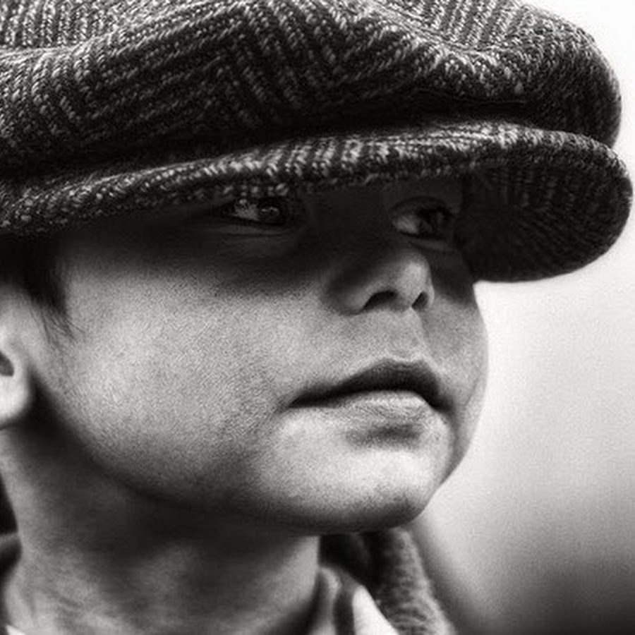 Мальчишка в кепке