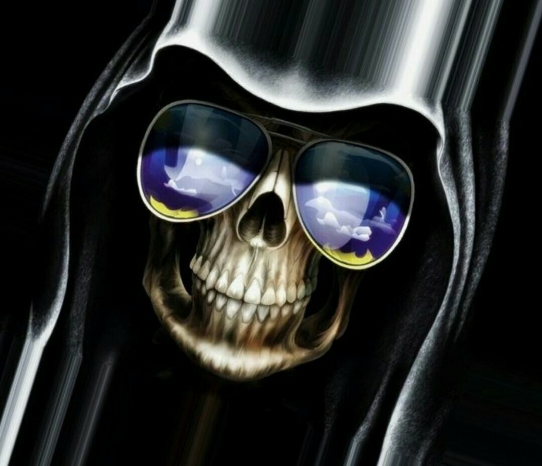 Череп в очках