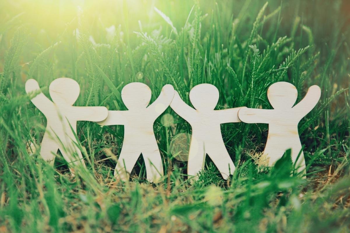 Руки друзей