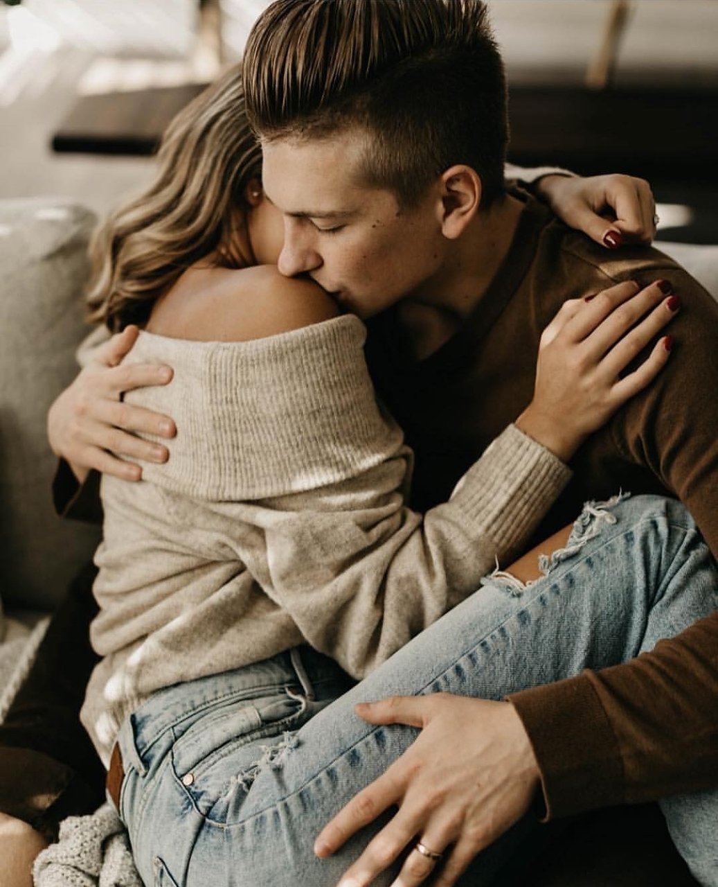 Объятия влюбленных