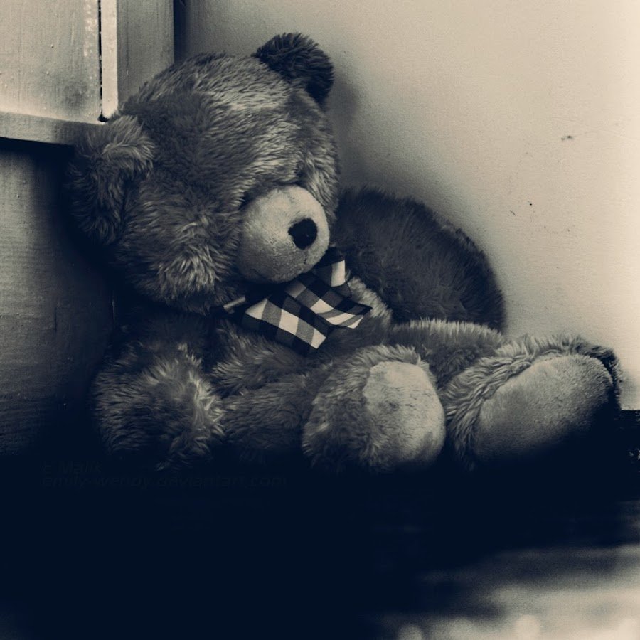 Мягкая игрушка скучающая собака