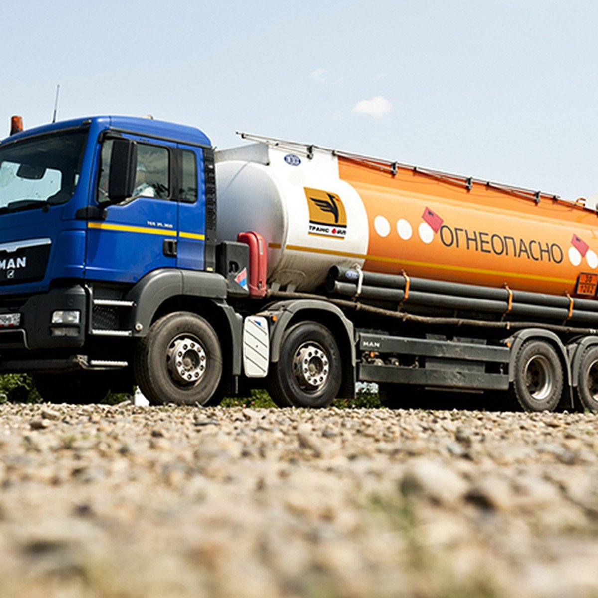 Бензовоз ман 8х8