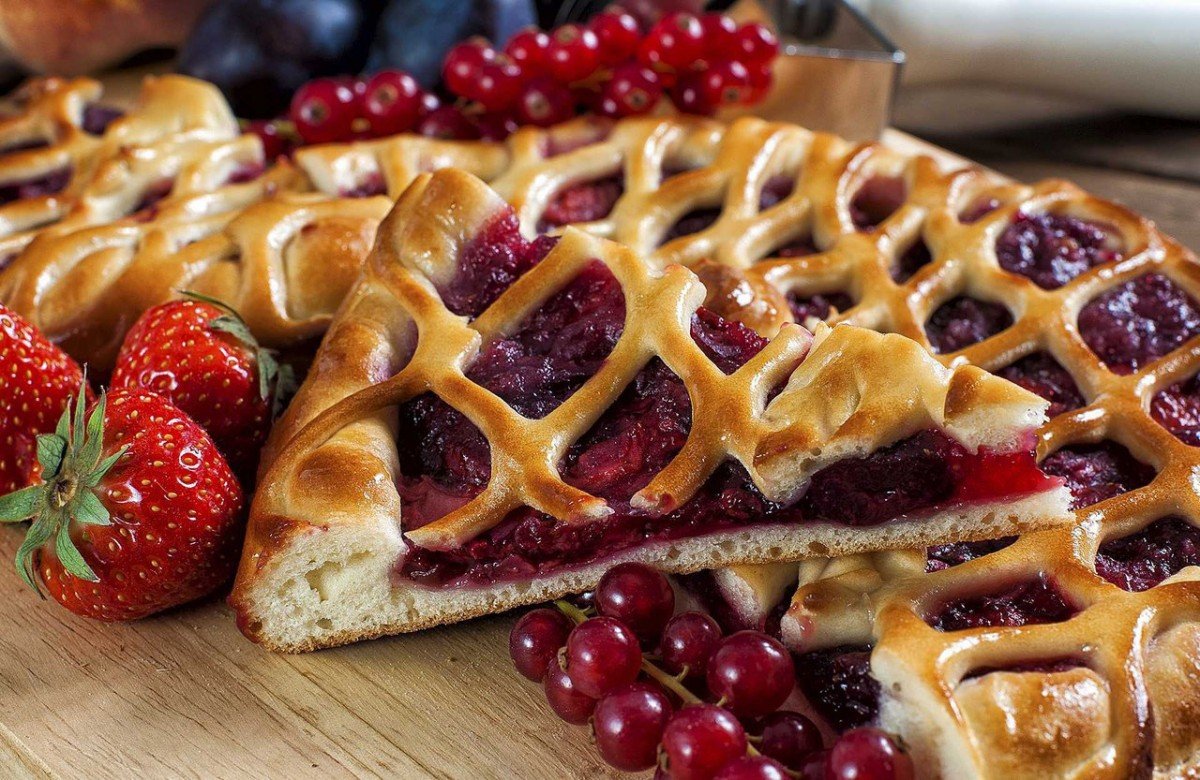 Красивый сладкий пирог