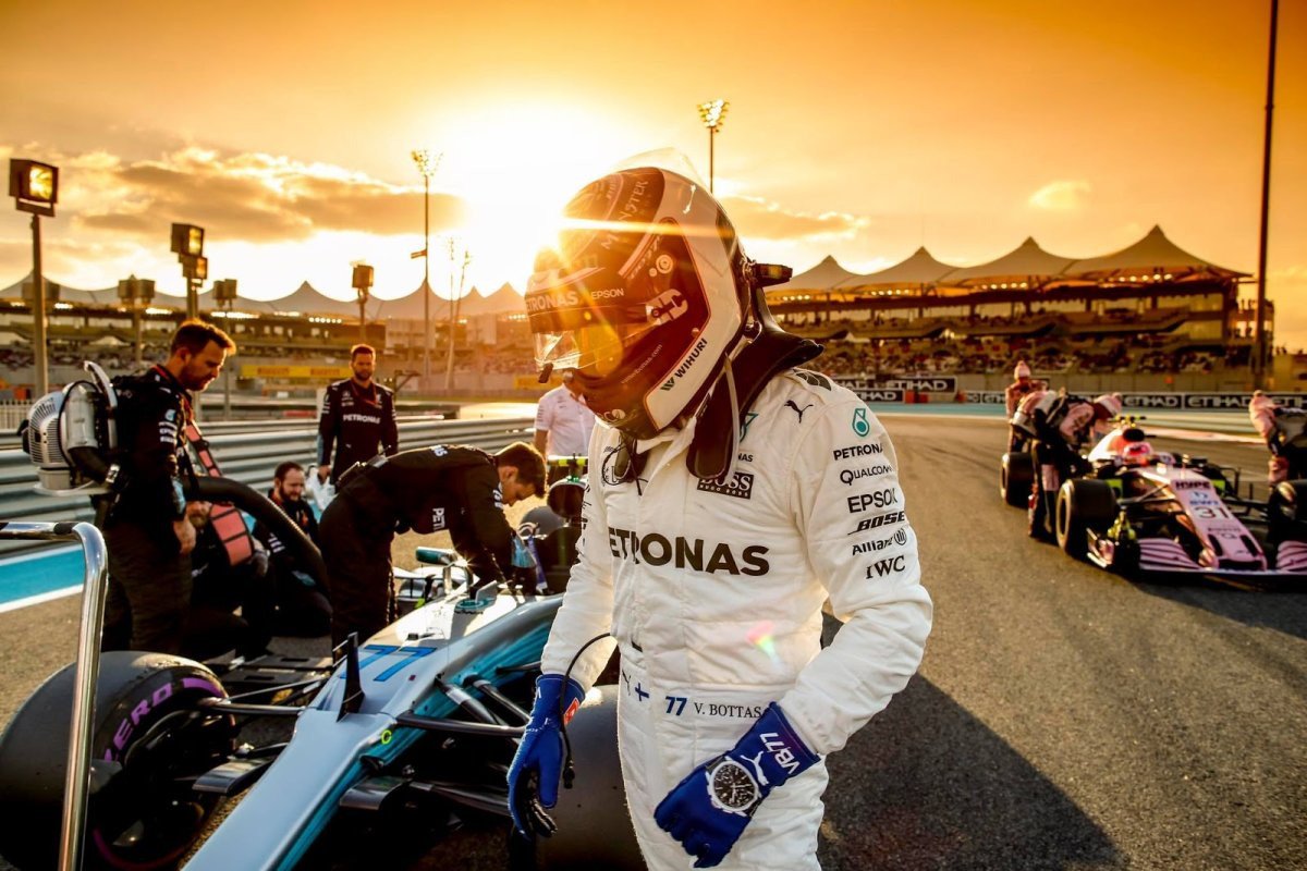 Гонщики f1 AMG