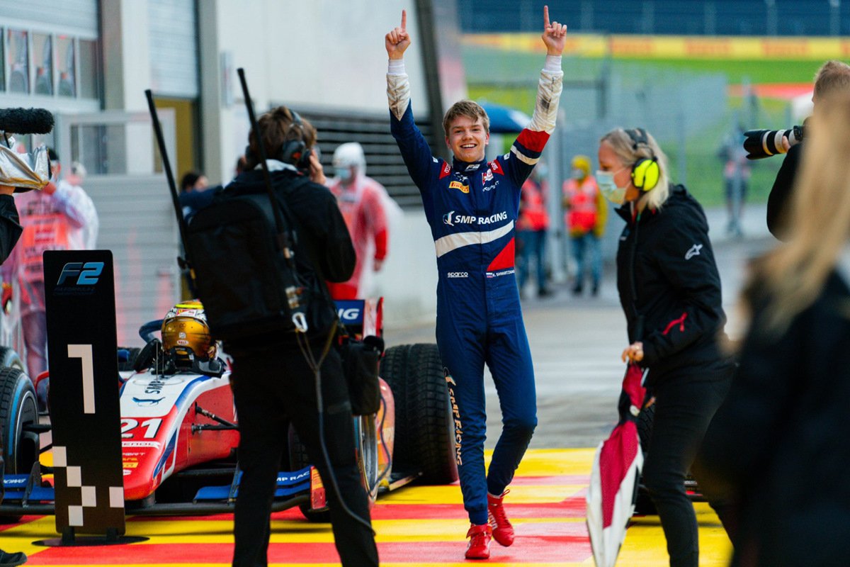 Роберт Шварцман f2