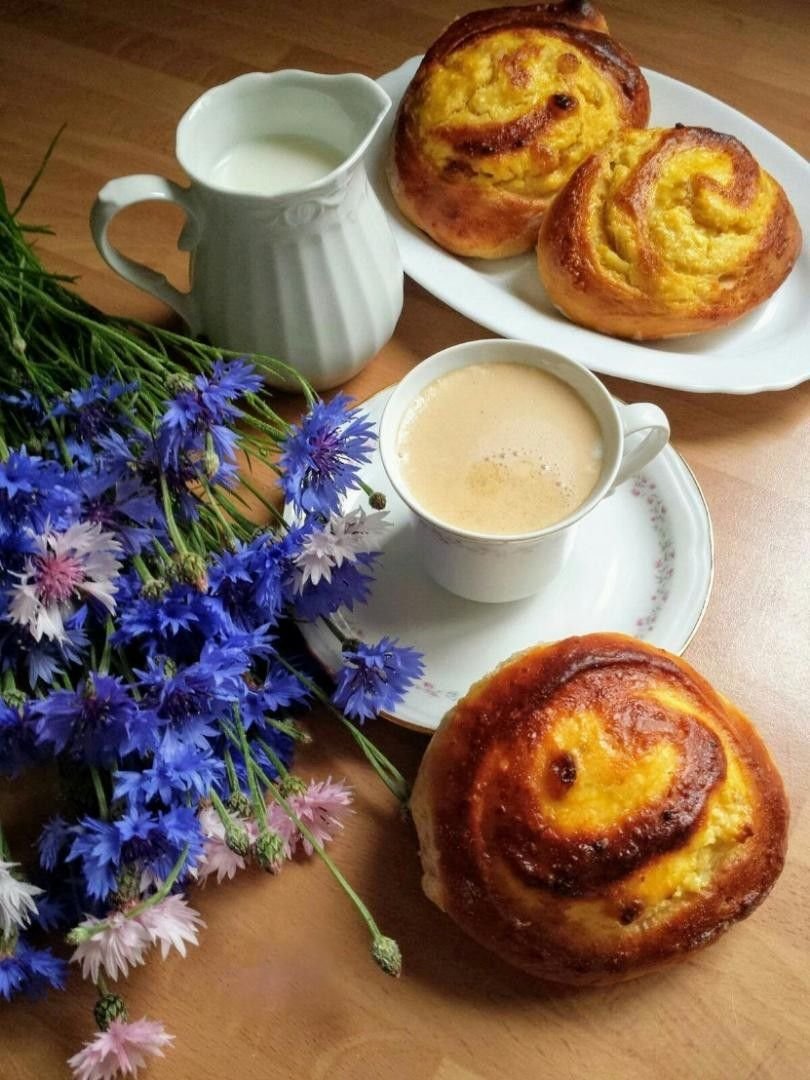 Плюшки с чаем