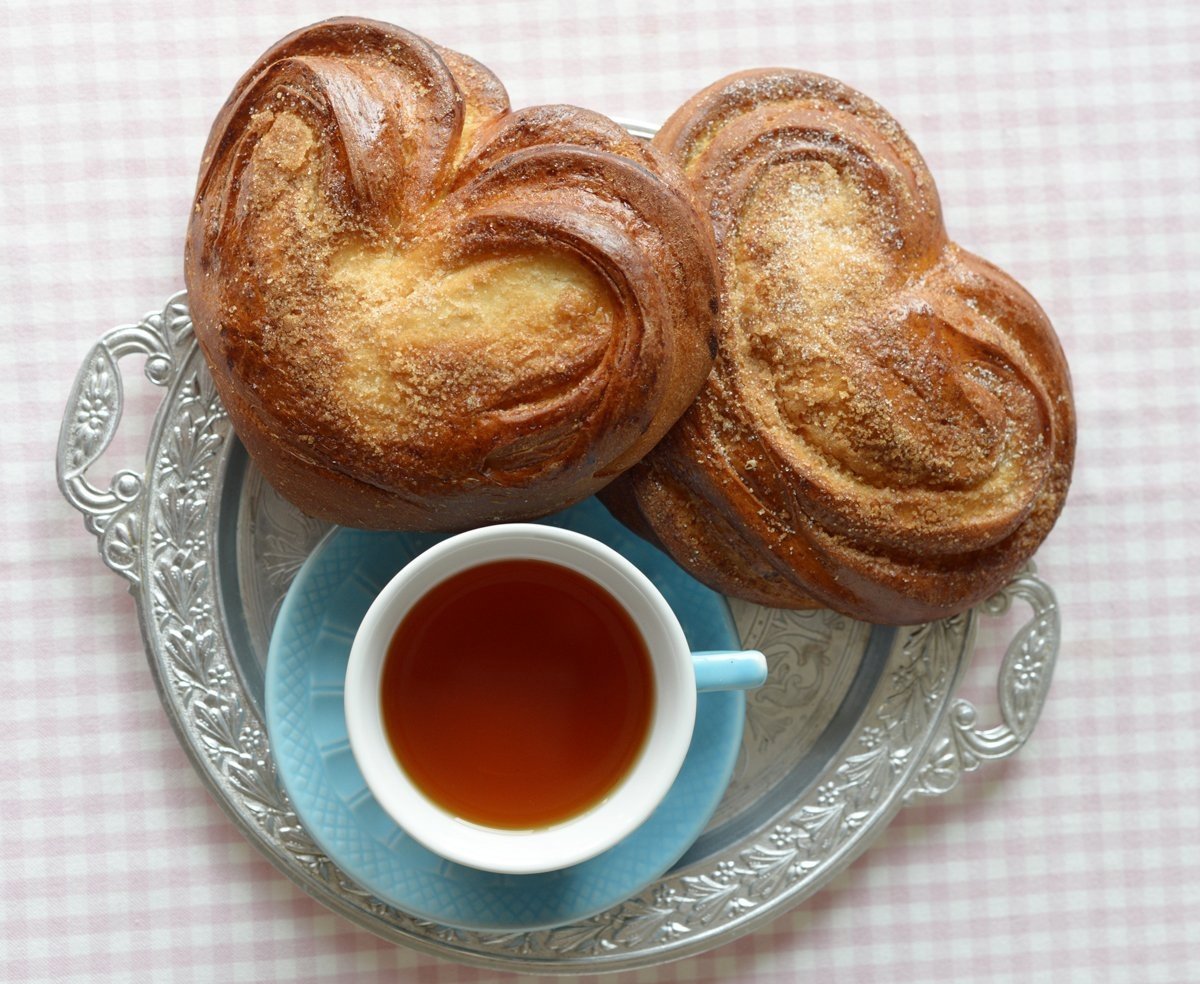 Чай с плюшками