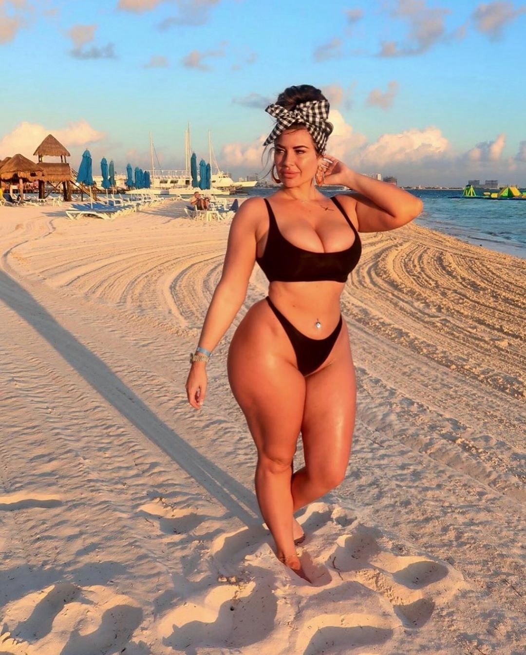 Аллегра Коул (Allegra Cole)