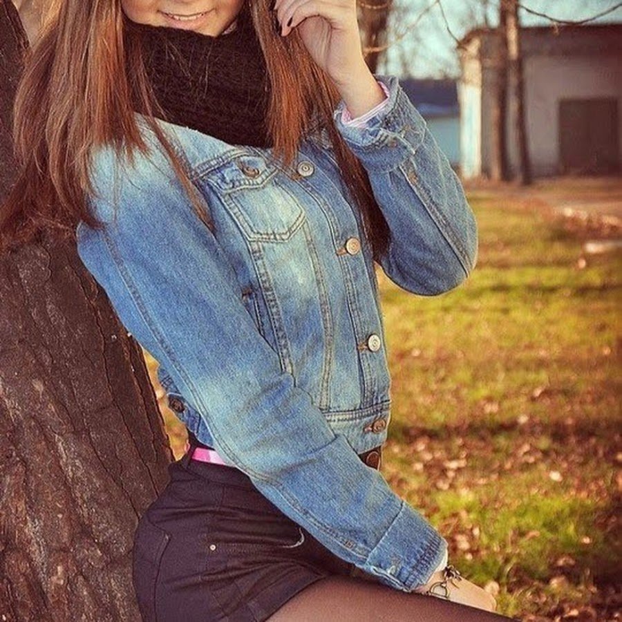 Девушка в поле