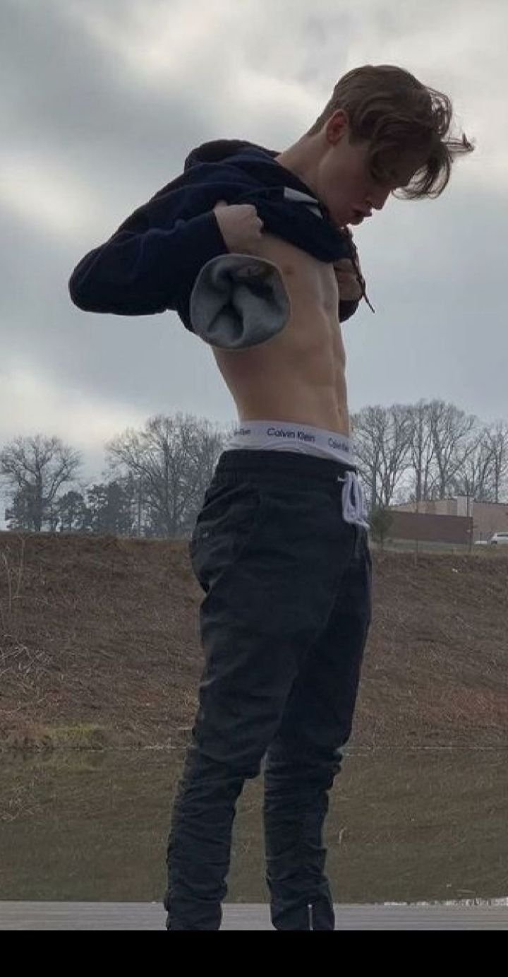 Энтони Ривз тик ток