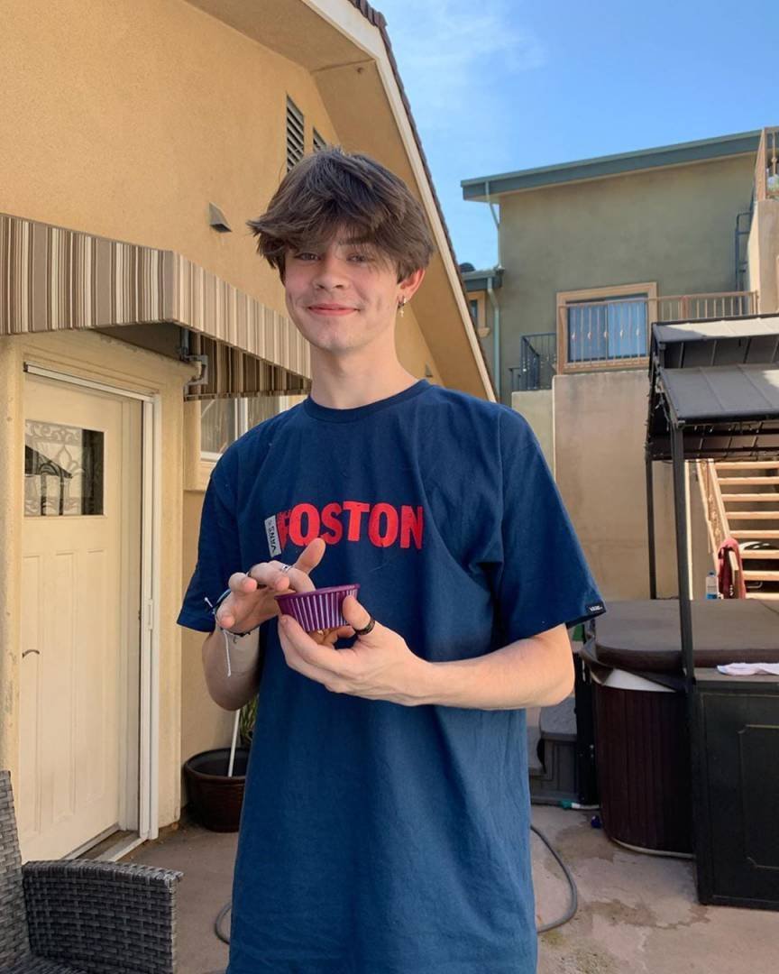 Даня Милохин