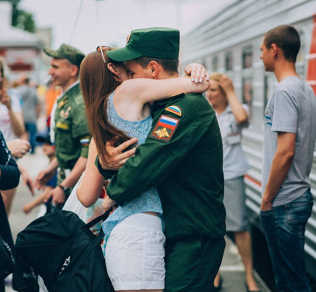 Девушка солдат