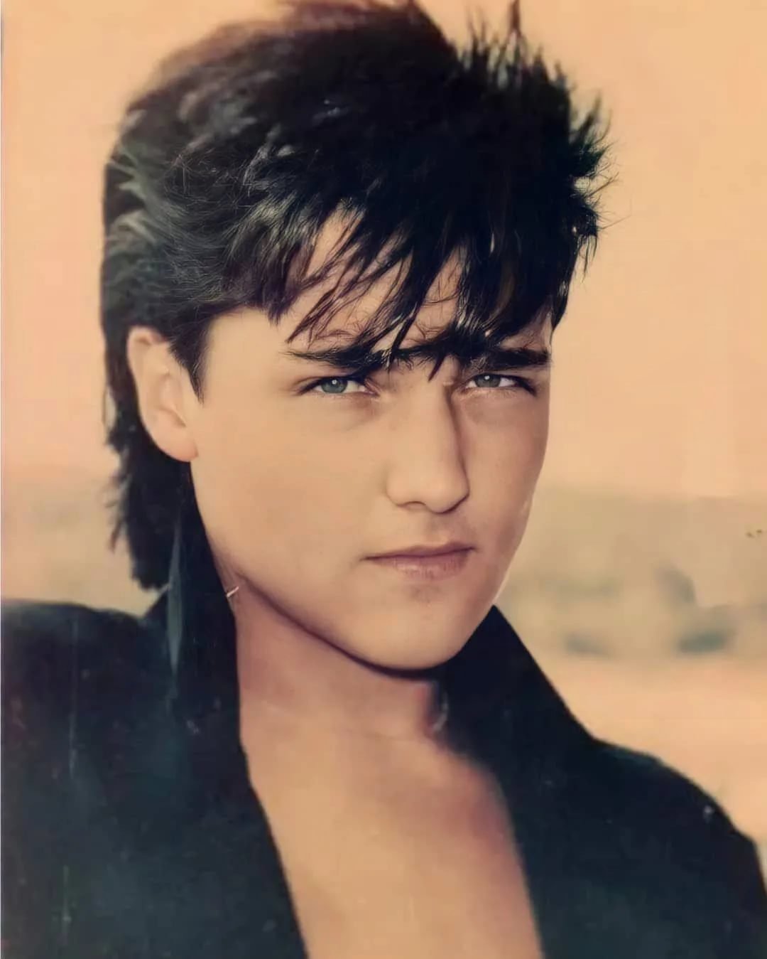 Портрет Юры Шатунова