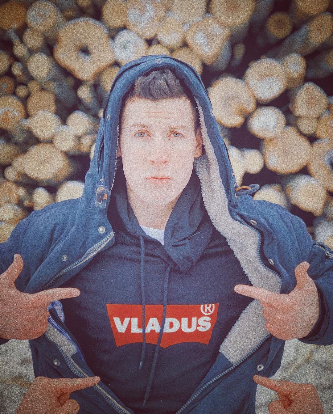 Денис Айнетдинов