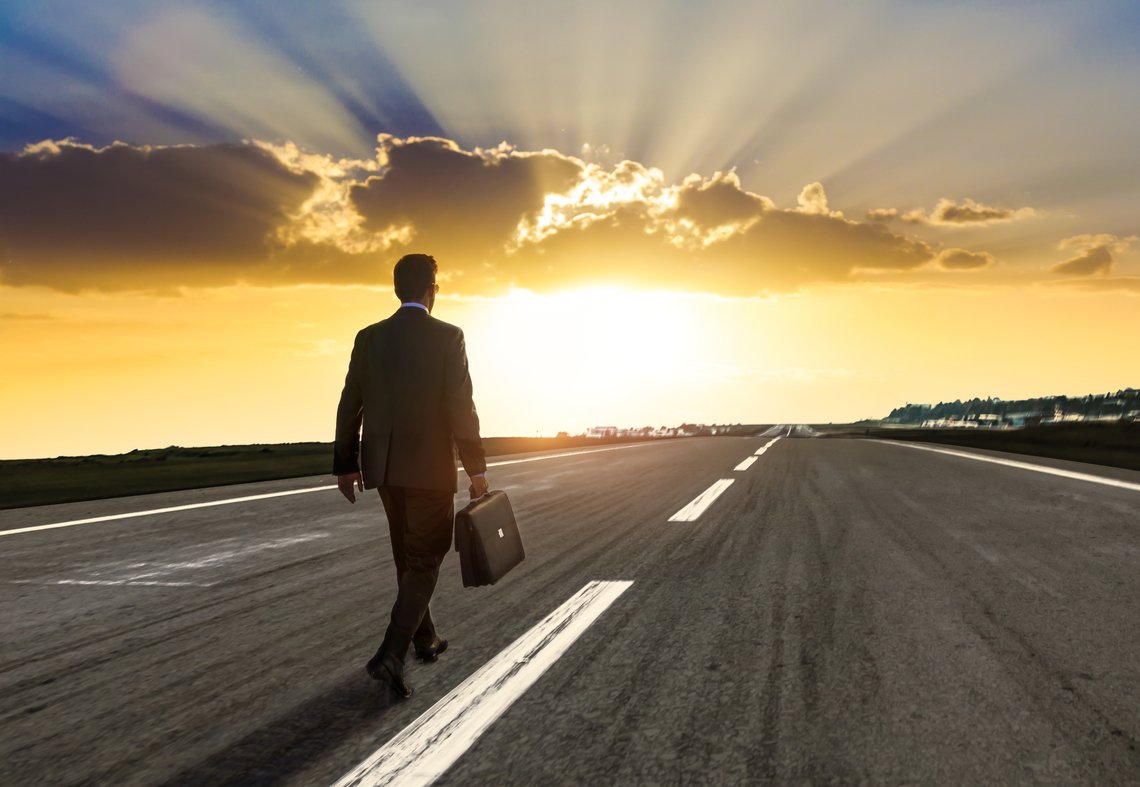 Человек на дороге