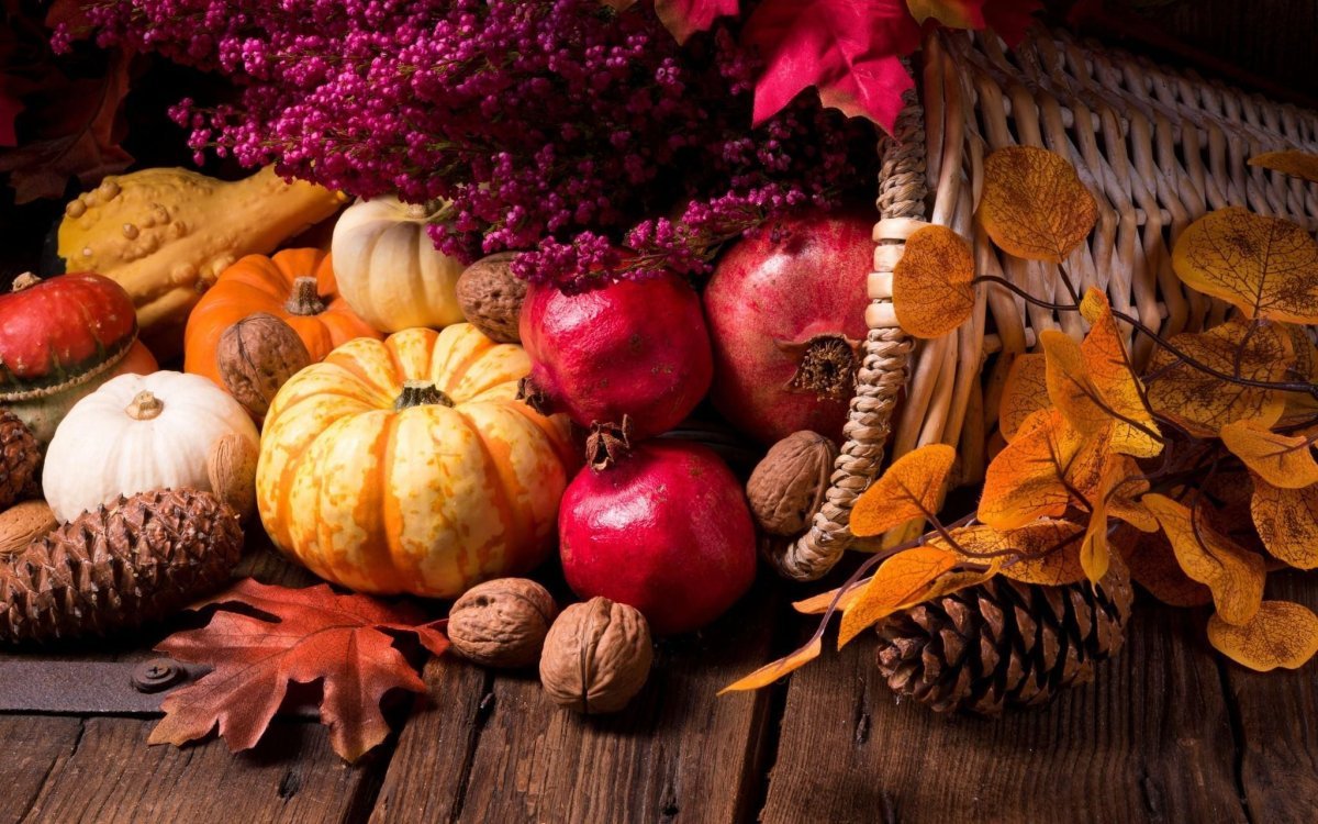 Осенние дары фрукты