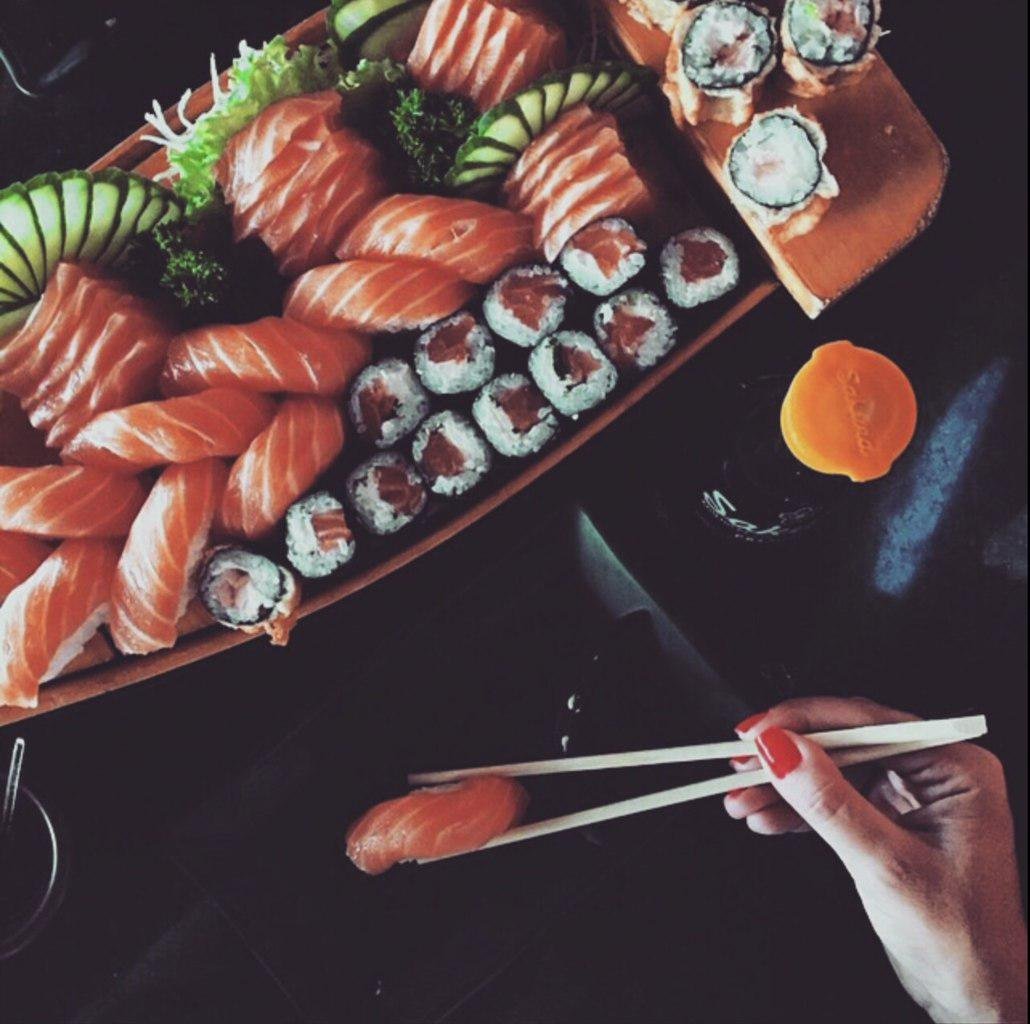 Вечер с сушами