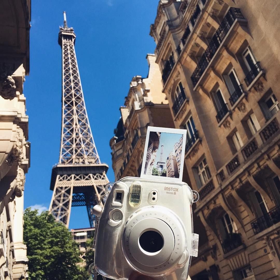 «Девушка в Париже»