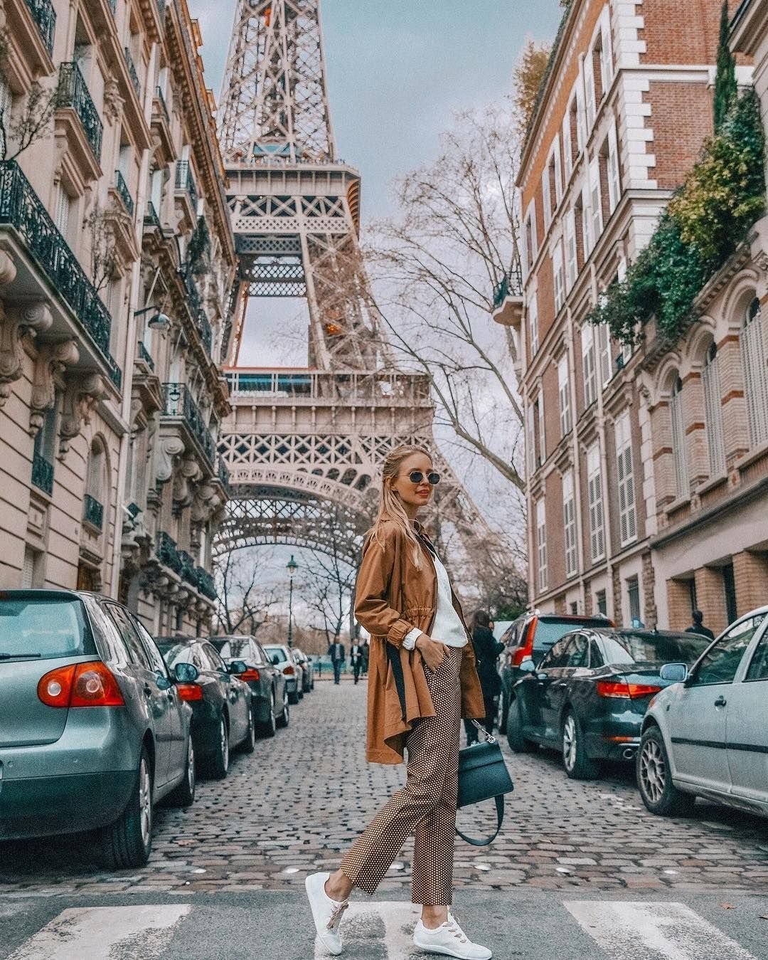 Самая красивая девушка Парижа