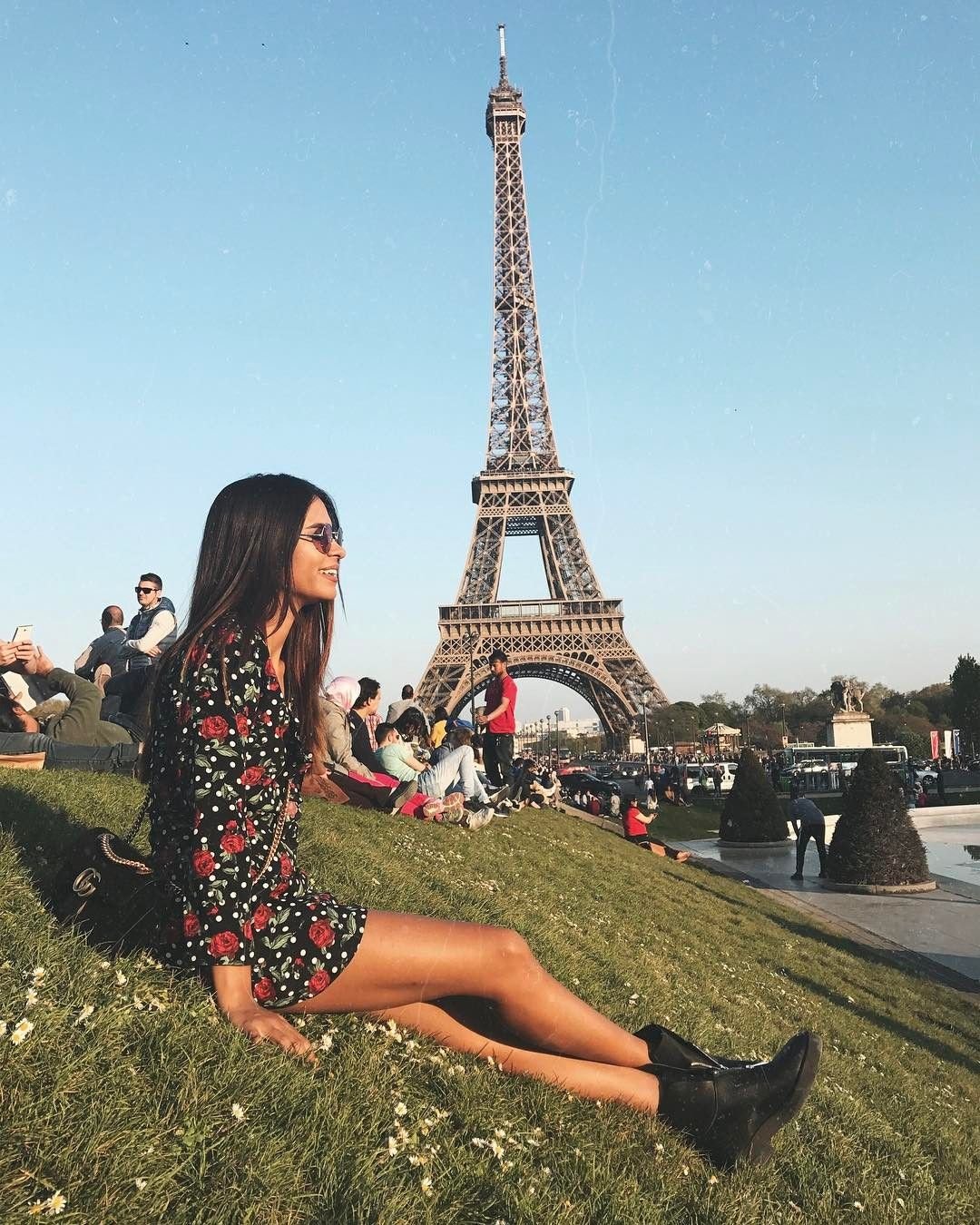 Красивая девушка путешествие