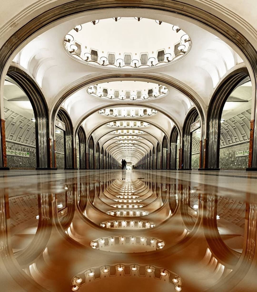 Станция метро Маяковская