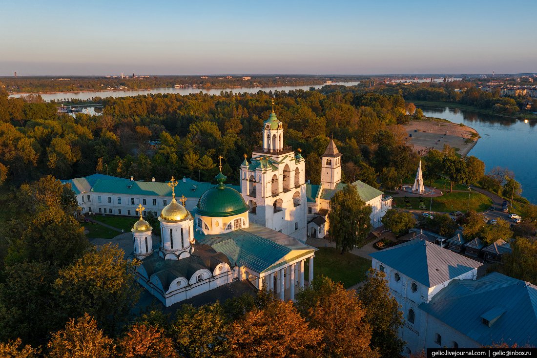 Золотое кольцо России Ярославль Спасо-Преображенский монастырь