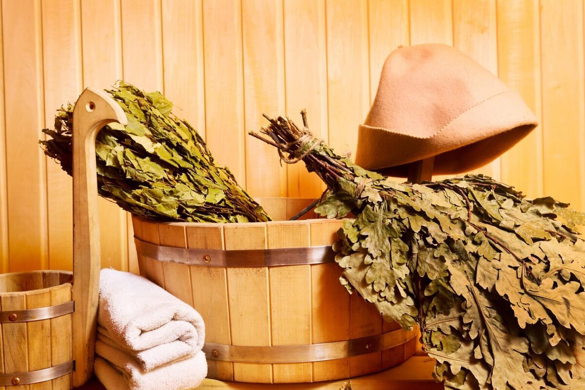 Русская баня на дровах с веником