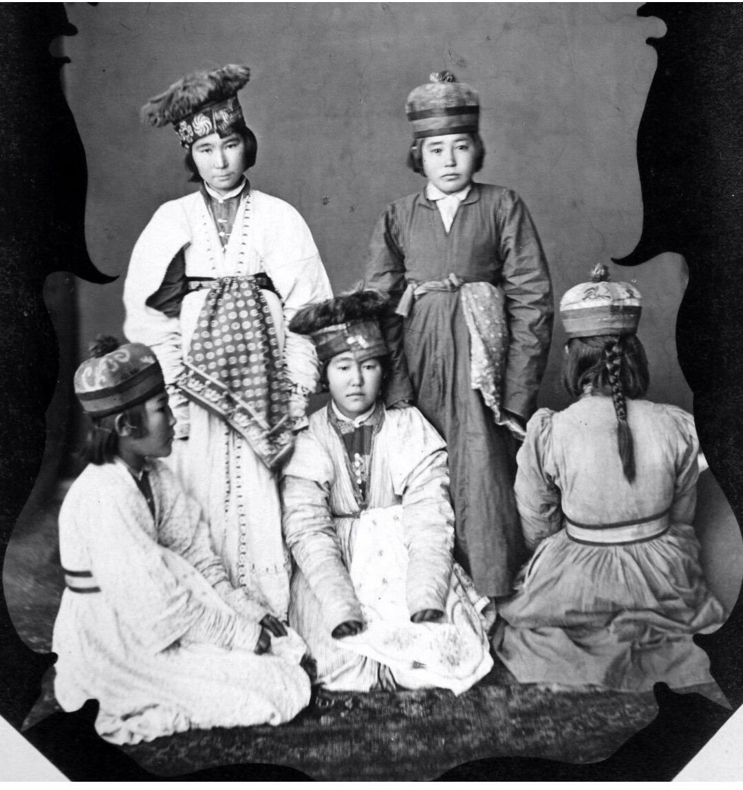 Национальный костюм Калмыков