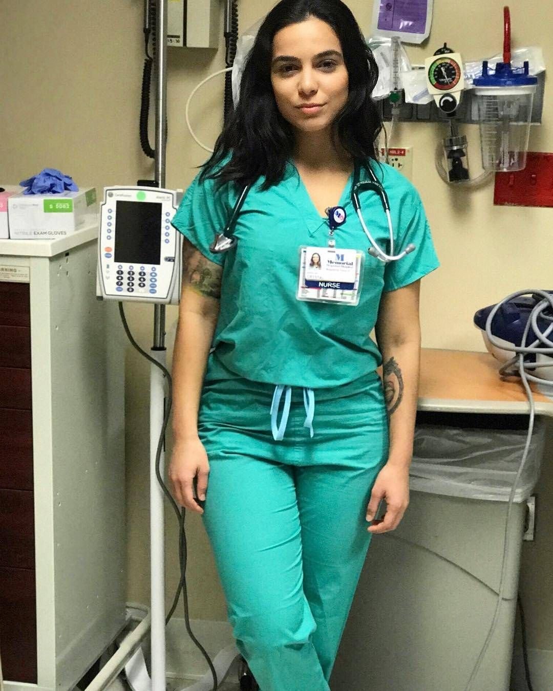 Самая красивая медсестра